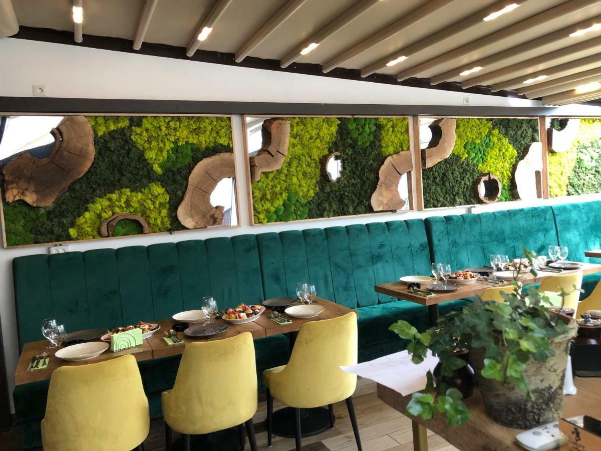 Casa Mignon Hotel Oradea Ngoại thất bức ảnh